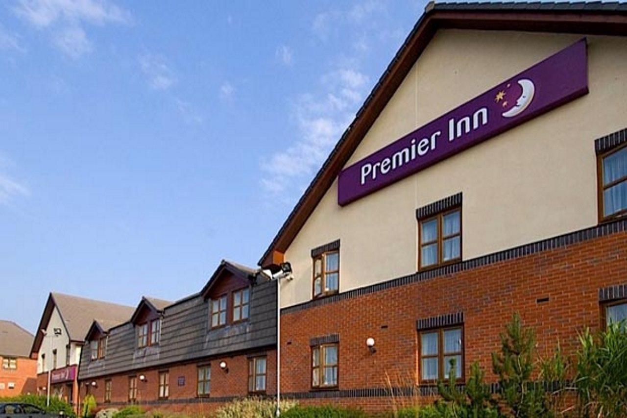 Premier Inn Ившем Экстерьер фото